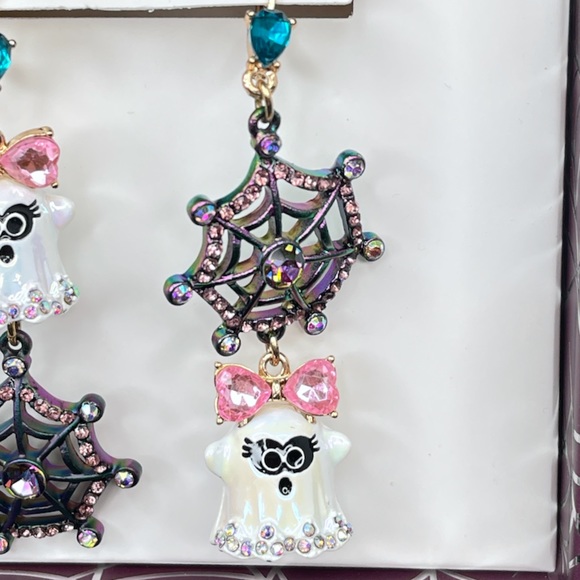 Betsey Johnson Ghost and Spiderweb Dangle Earrings White Blue - Picture 3 of 5